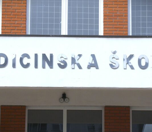 Danas počinje elektronski upis u srednje škole