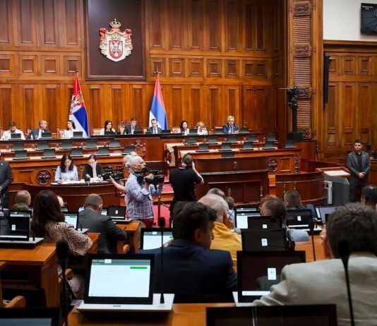 Skupština Srbije usvojila odluke o svim tačkama dnevnog reda, tu su i izmene pravosudnih zakona