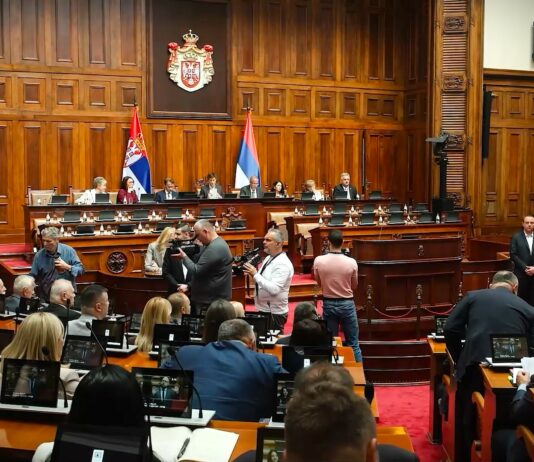 Skupština sutra o „Mrdićevim zakonima“ i kreditima za mlade