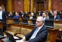 Poslanici započeli sednicu o nepoverenju Vladi