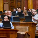 Narodni poslanici raspravljaju o predlozima i izmenama zakona
