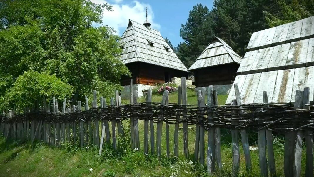 TURISTICKI VAUCERI