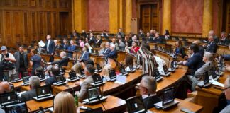 Sednica Skupštine Srbije nastavljena poslaničkim pitanjima