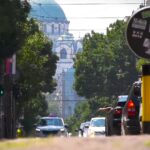 Agencija za bezbednost saobraćaja: Tokom vrućina ne ostavljajte dete samo u automobilu ni na minut
