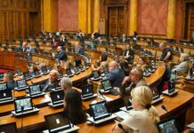 Opozicija u Skupštini: Kožu sa leđa ste nam skinuli, deponije gore, budžet za kupovinu glasova