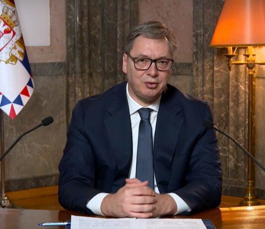 Vučić raspisao vanredne parlamentarne izbore za 25. oktobar